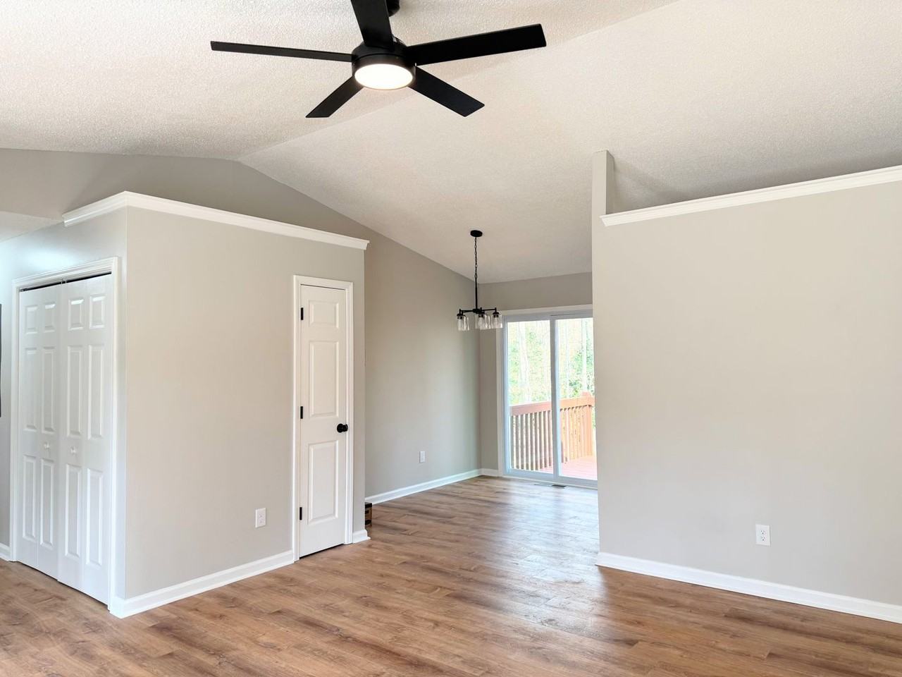 115 E Greenwood Dr - Photo 5 of 19