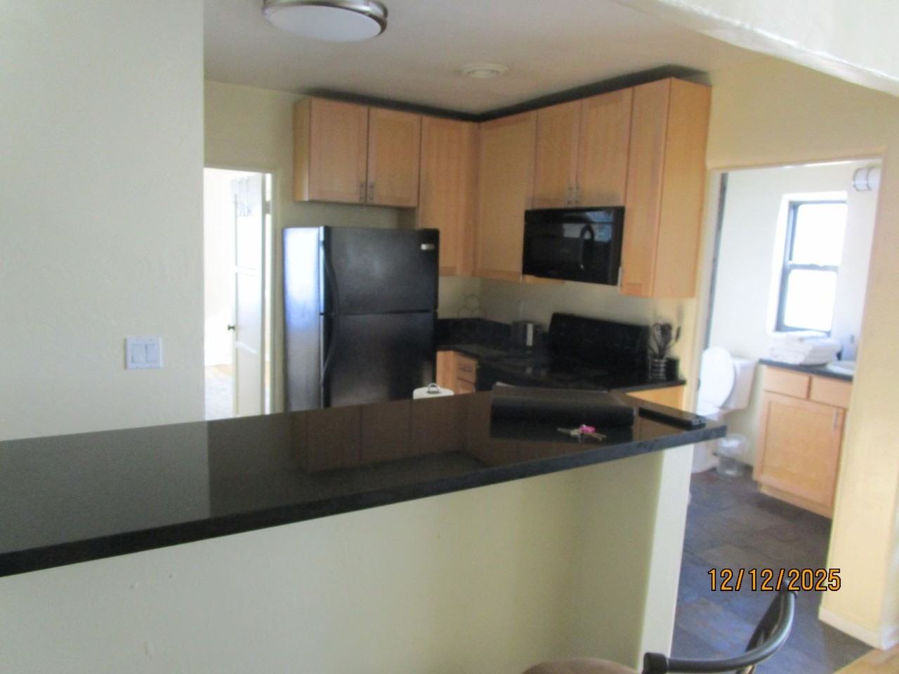 2001 Gold Ave Se - Photo 6 of 12