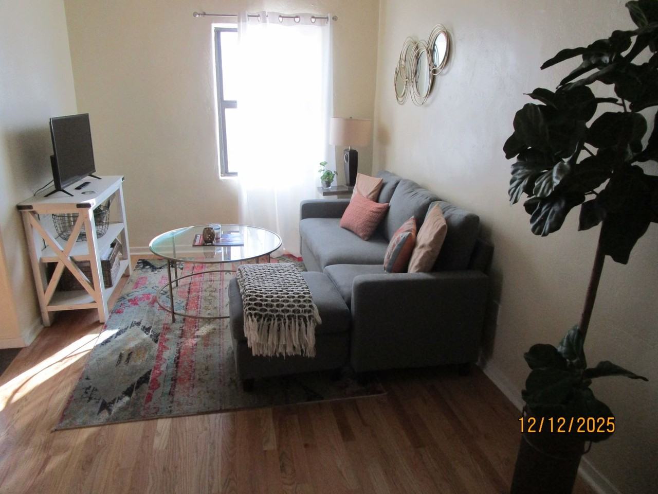 2001 Gold Ave Se - Photo 7 of 12