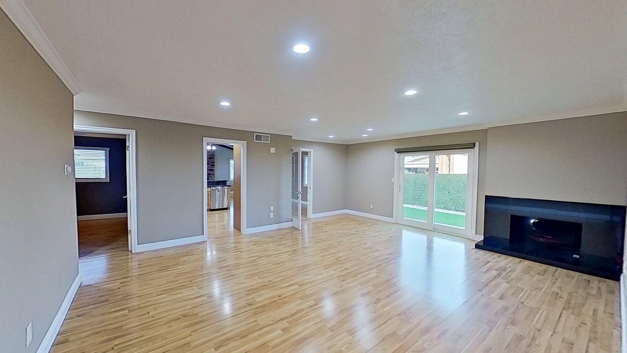 5517 Thelma Ave - Photo 2 of 28