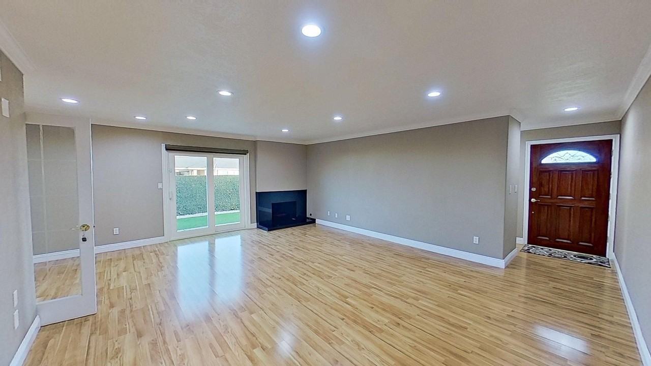 5517 Thelma Ave - Photo 5 of 28