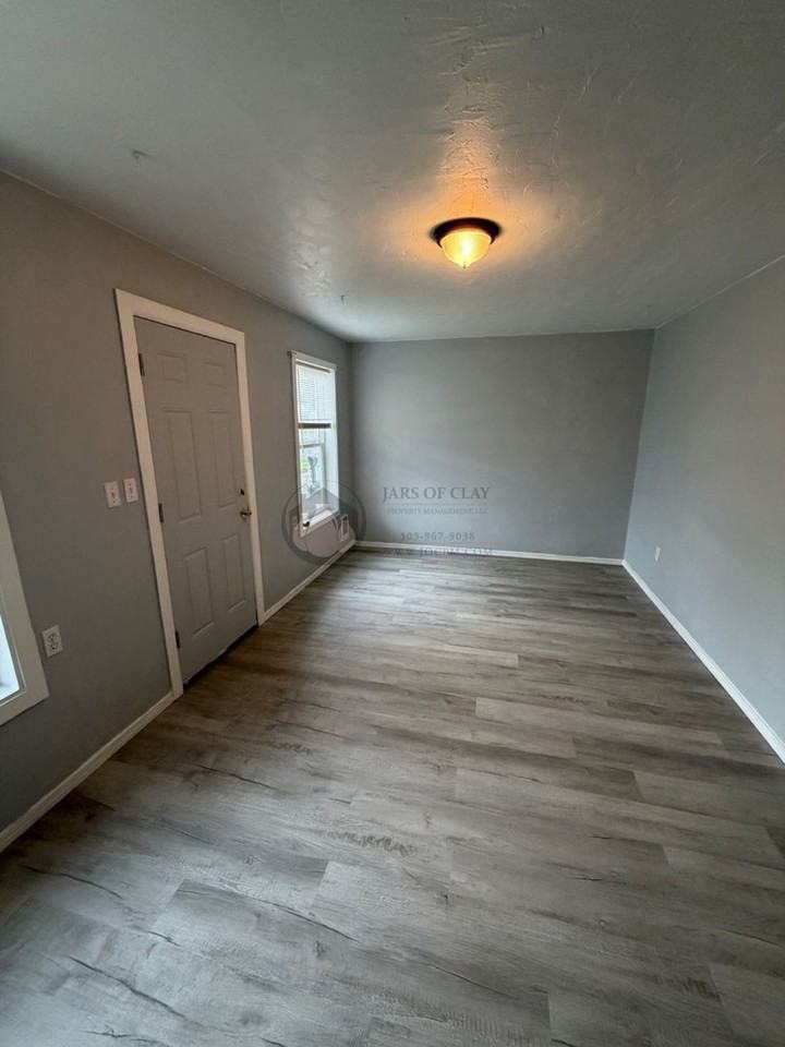 1748 Bellevue St Se - Photo 3 of 12