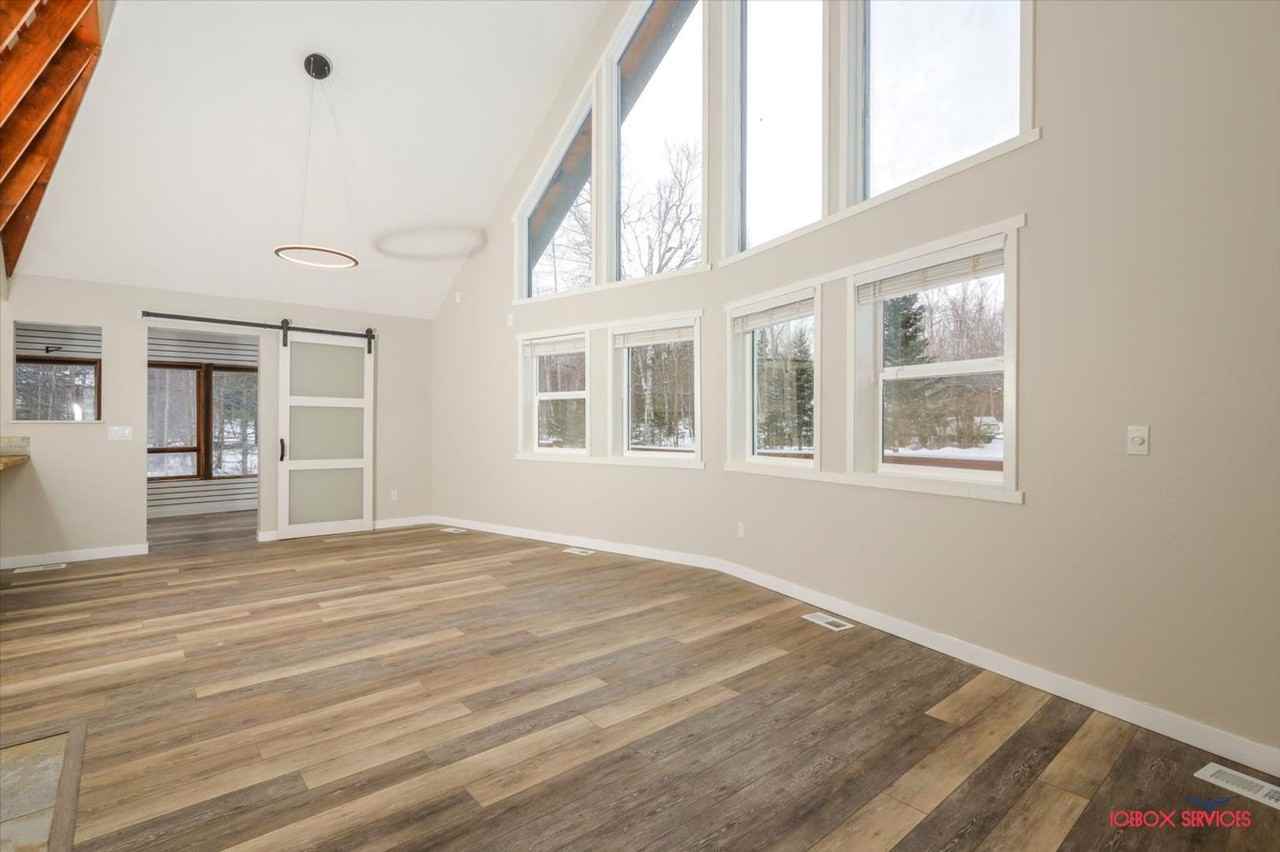 1960 E Porcupine Trl - Photo 4 of 37