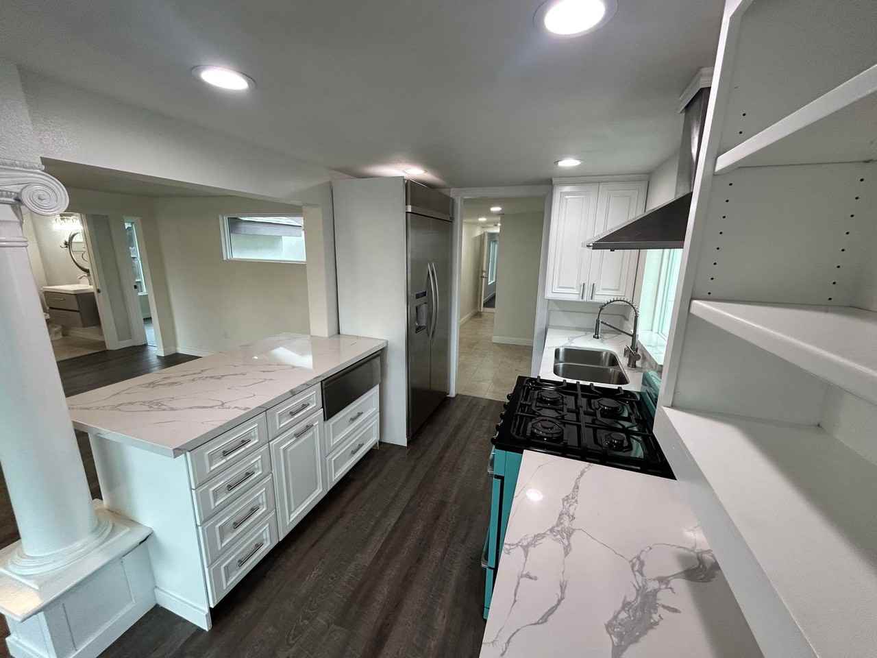 1525 W Orangeburg Ave - Photo 3 of 29