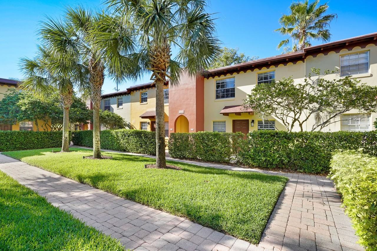 1531 Catherine St - Photo 2 of 18