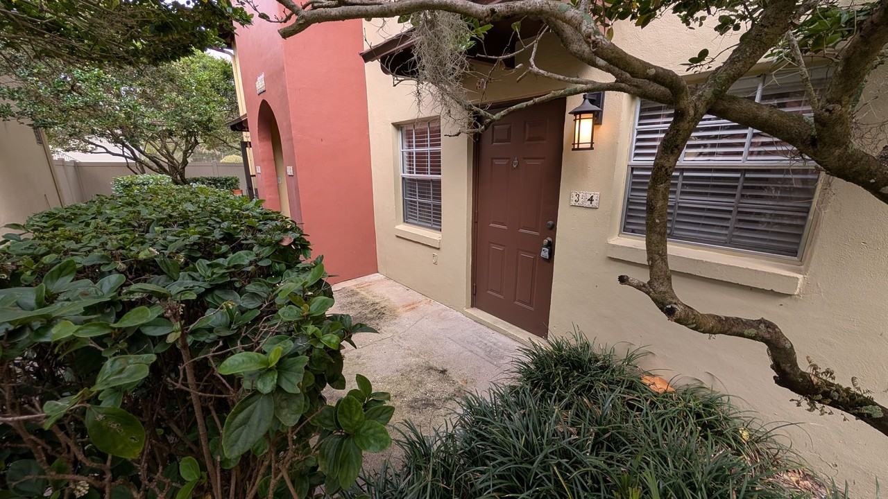 1531 Catherine St - Photo 4 of 18