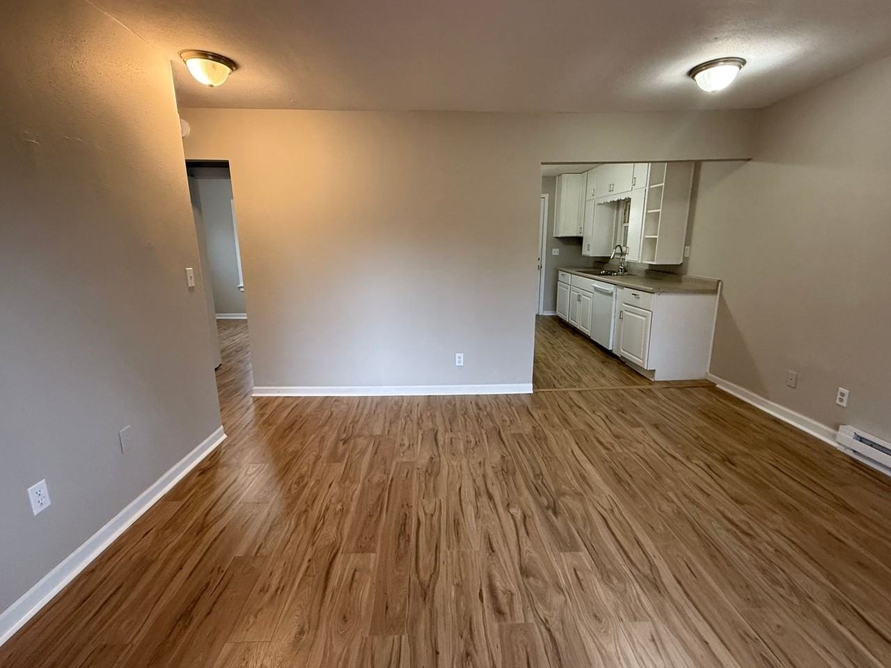 1702 Locust St - Photo 3 of 9