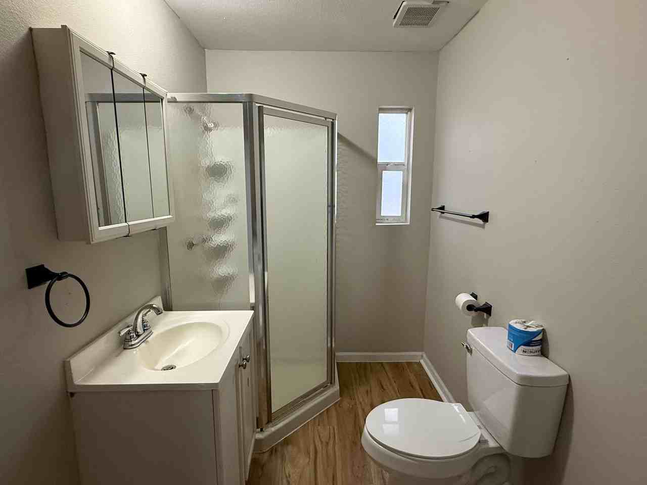 1702 Locust St - Photo 5 of 9