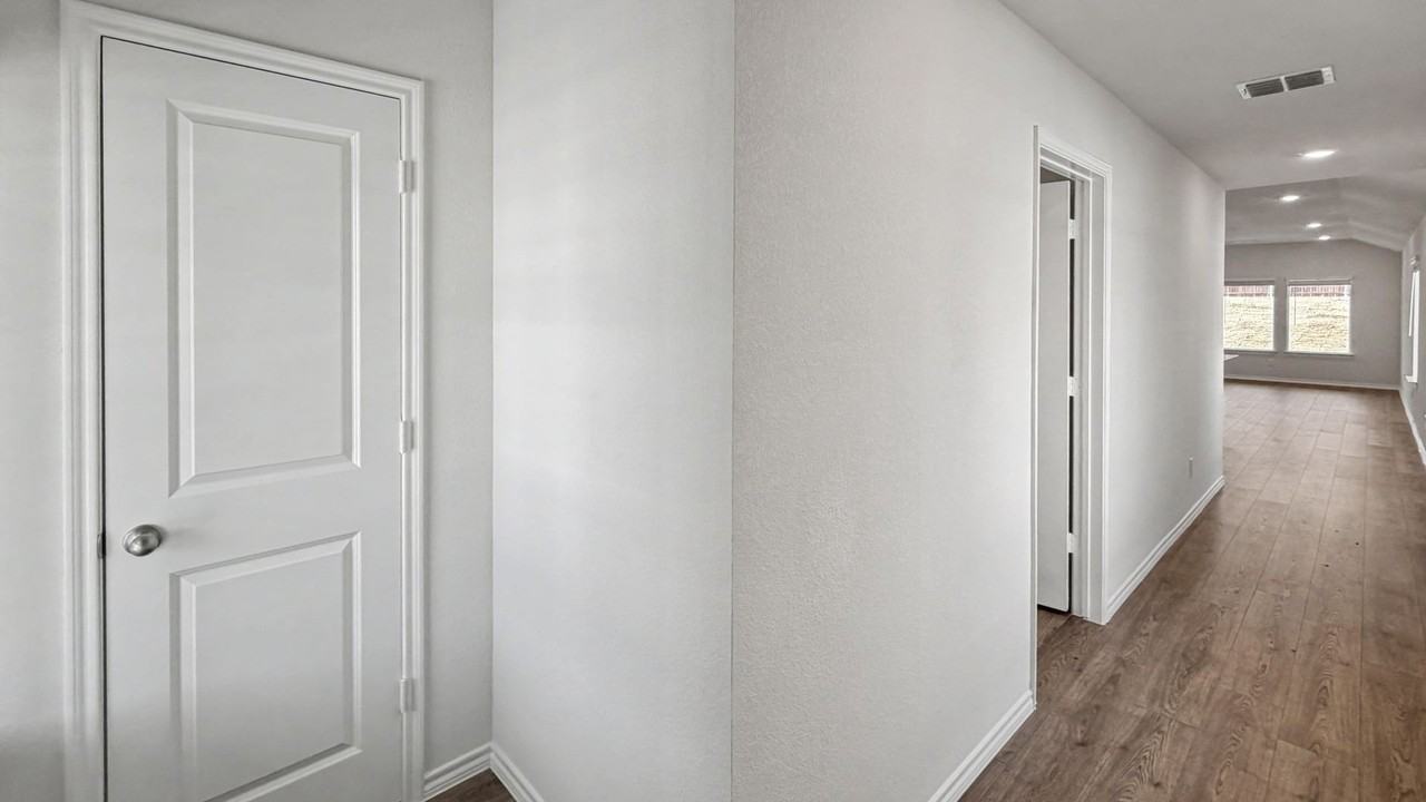 936 Jefferson Way - Photo 4 of 36