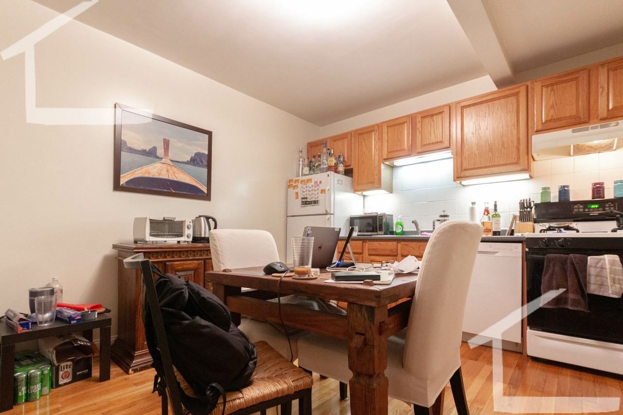 11 Glenville Ave - Photo 4 of 6