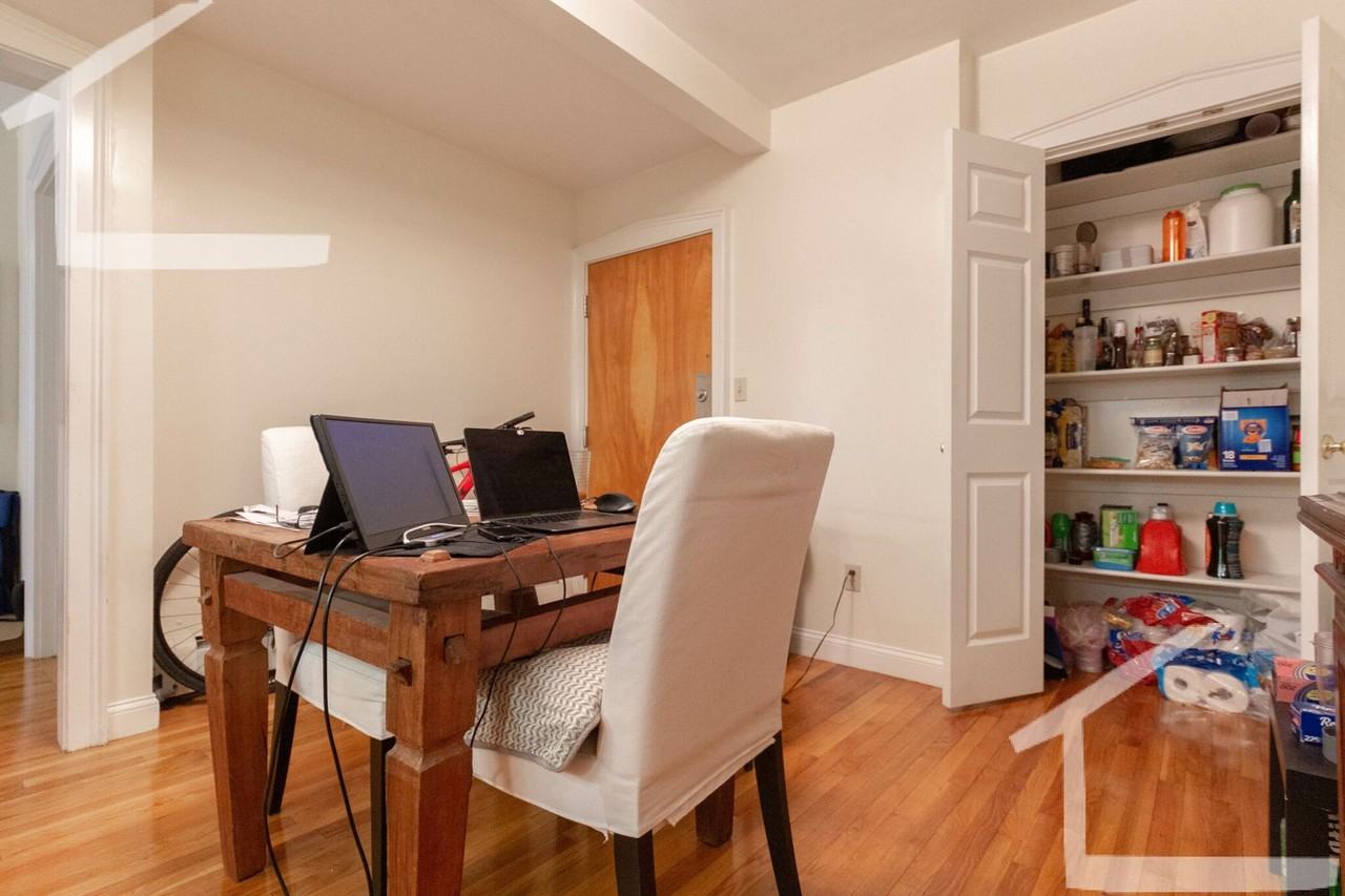 11 Glenville Ave - Photo 5 of 6