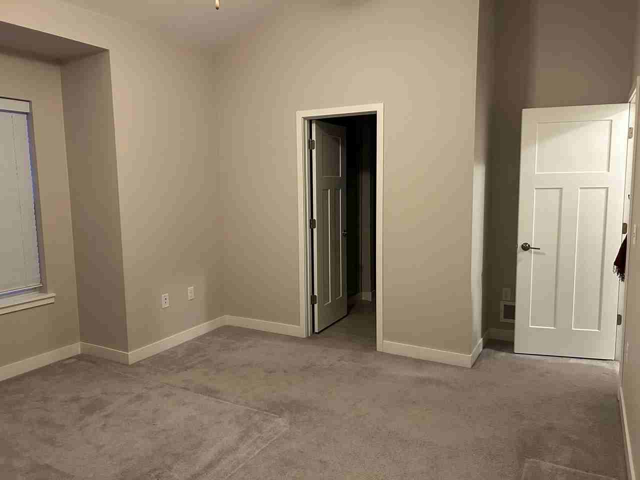 300 Clark Dr - Photo 7 of 21