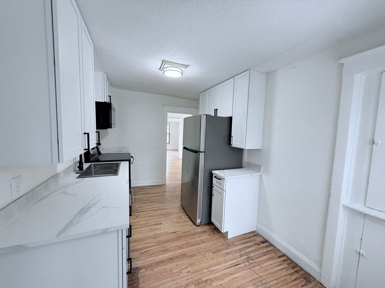 3101 Tyler St Ne - Photo 5 of 14