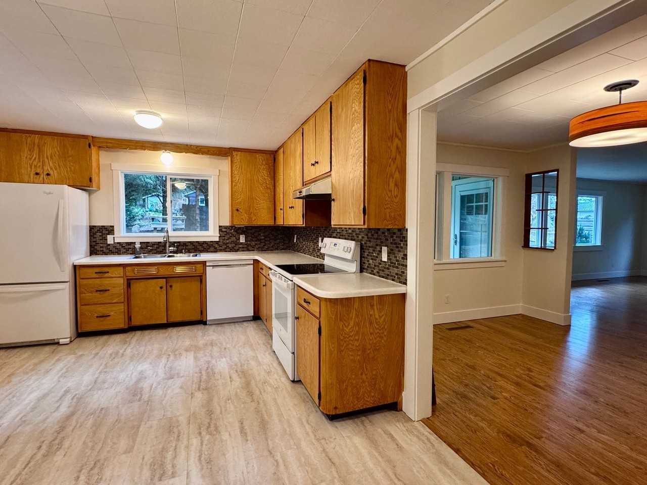 21473 Vetter Rd Ne - Photo 4 of 22