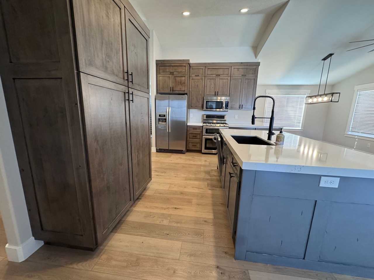 443 E Leah Day Cv - Photo 5 of 44