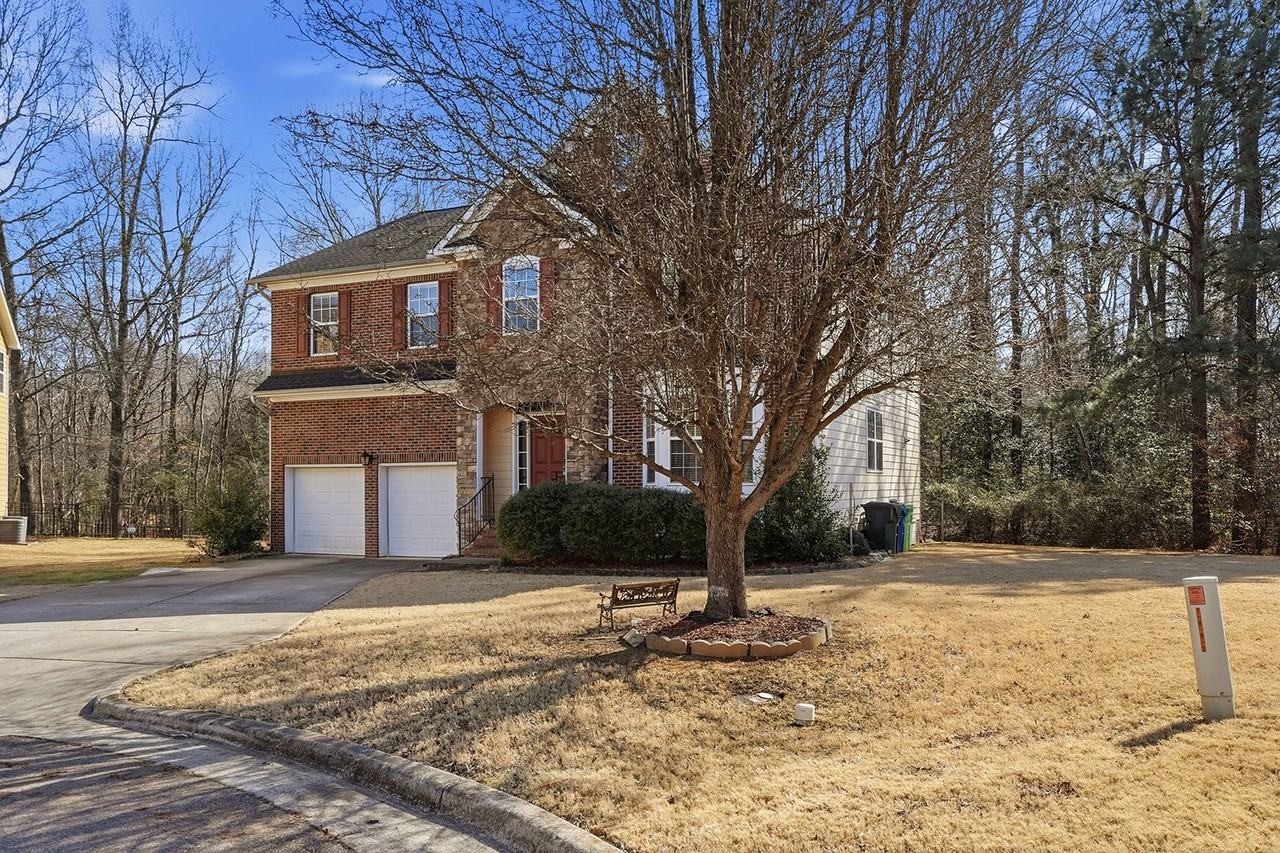 2916 Chatelaine Pl - Photo 2 of 29