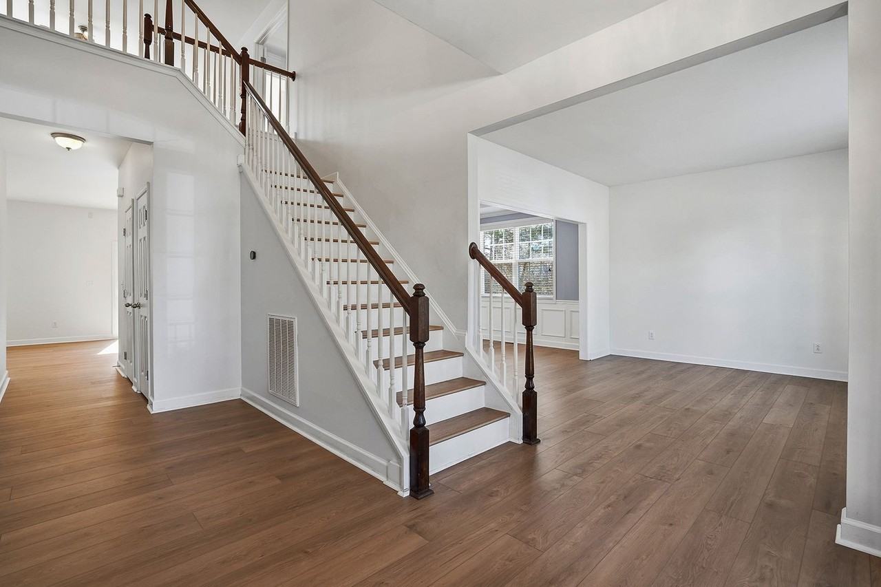 2916 Chatelaine Pl - Photo 3 of 29