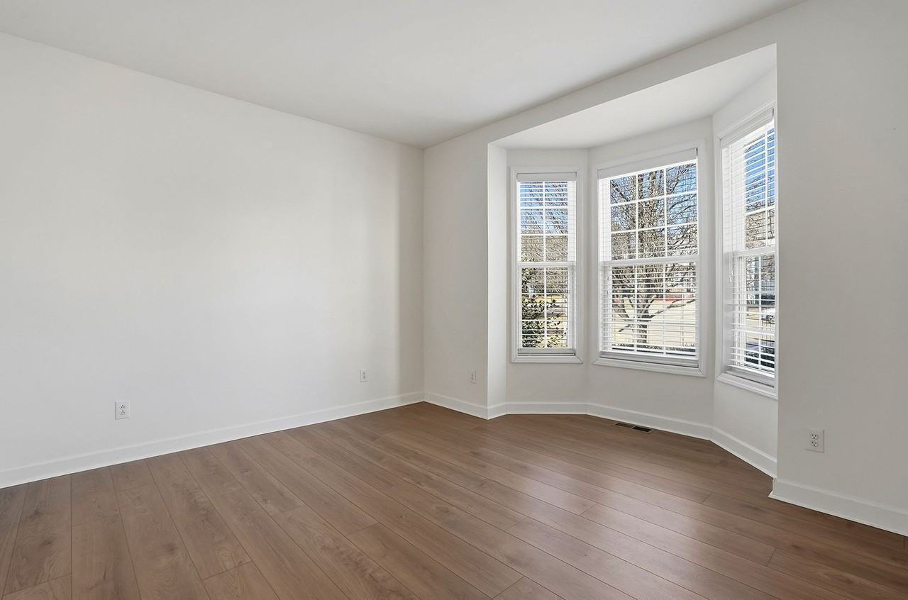 2916 Chatelaine Pl - Photo 4 of 29