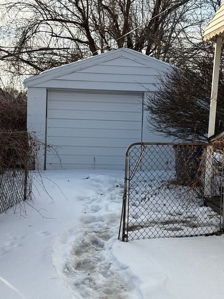 26537 Brettonwoods St - Photo 5 of 29