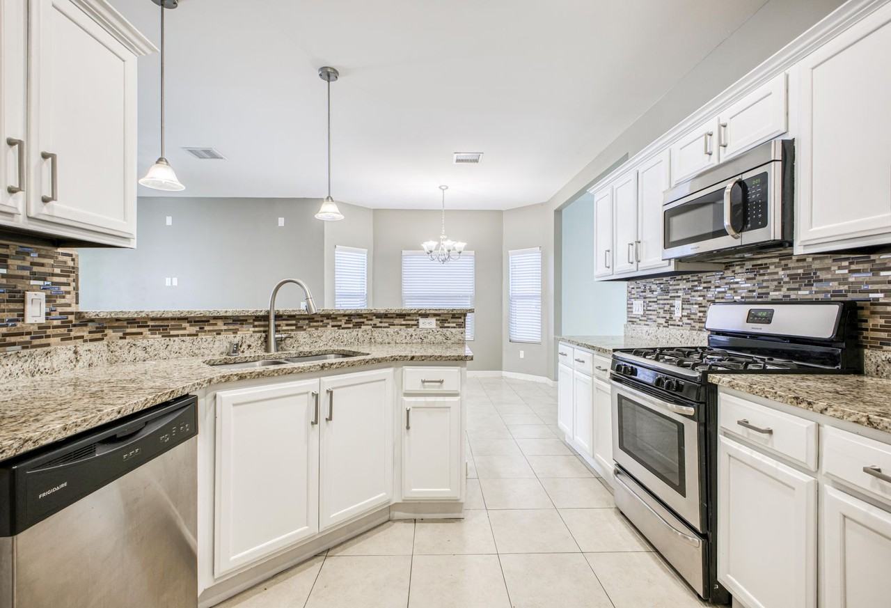 13867 Sandy Pine Way - Photo 2 of 50