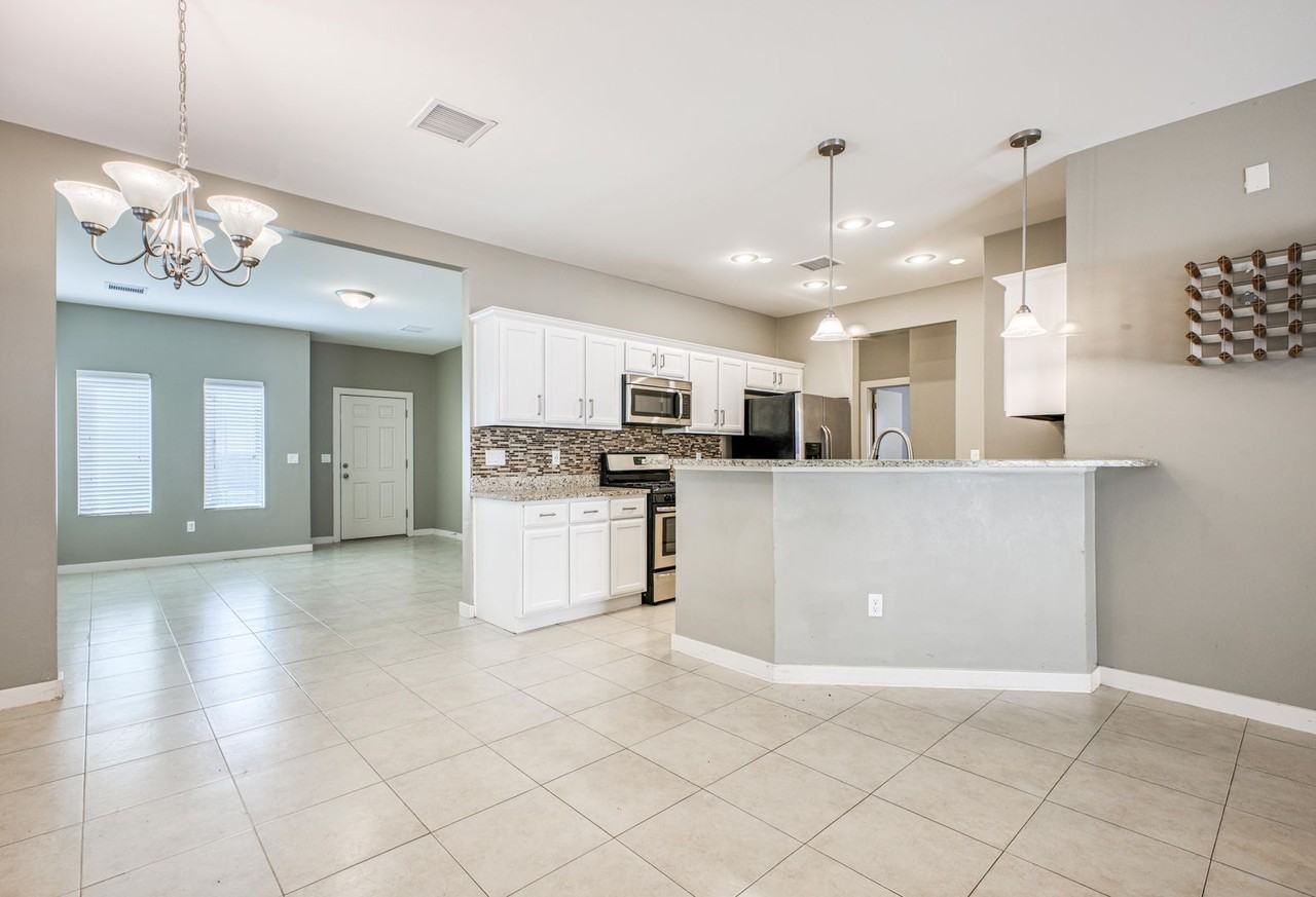 13867 Sandy Pine Way - Photo 6 of 50