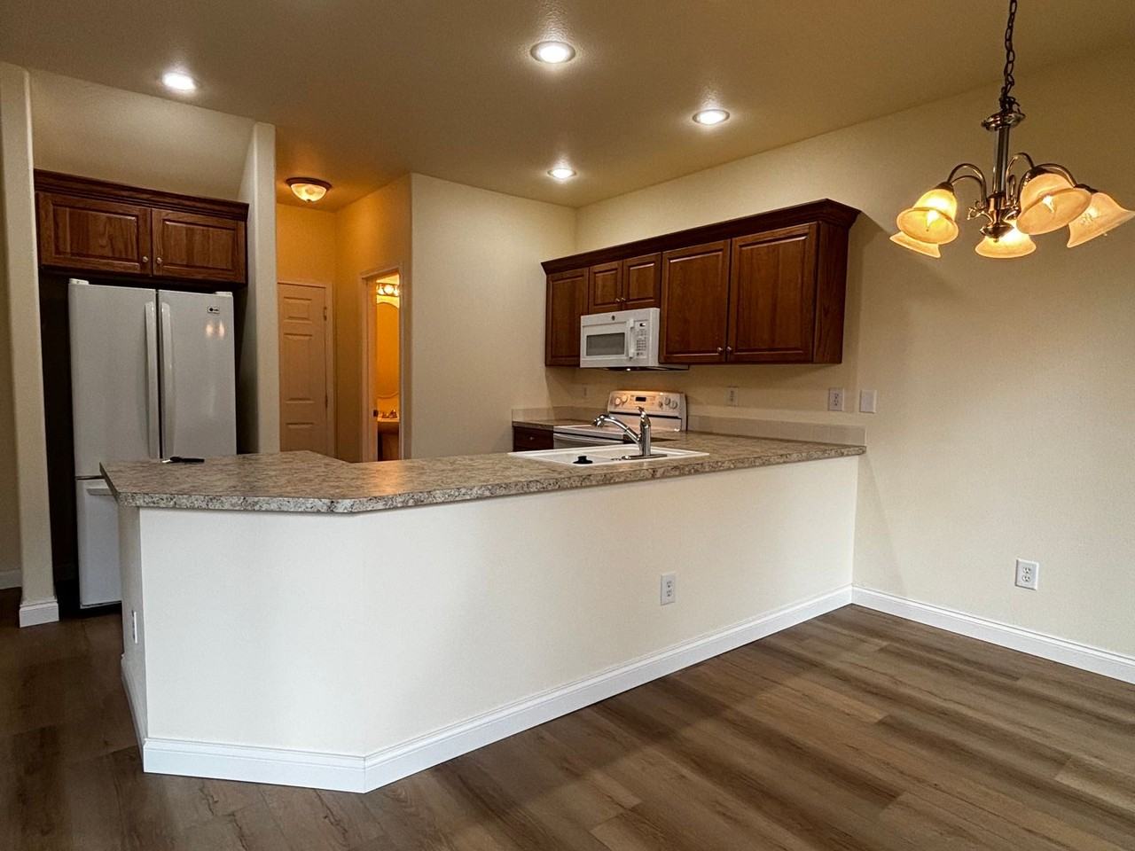 10110 184th St E - Photo 5 of 14