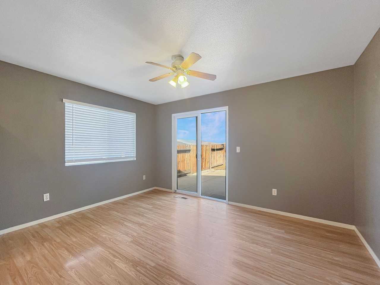 7771 Mariner Cove Dr - Photo 5 of 15