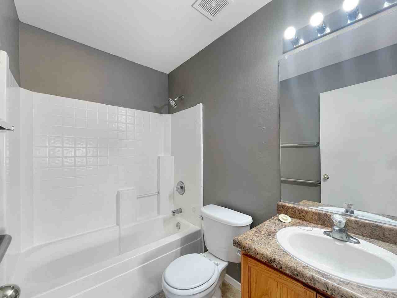 7771 Mariner Cove Dr - Photo 6 of 15