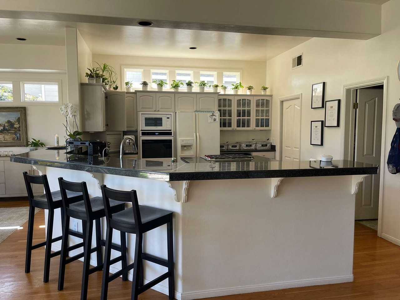 753 B Ave - Photo 3 of 14