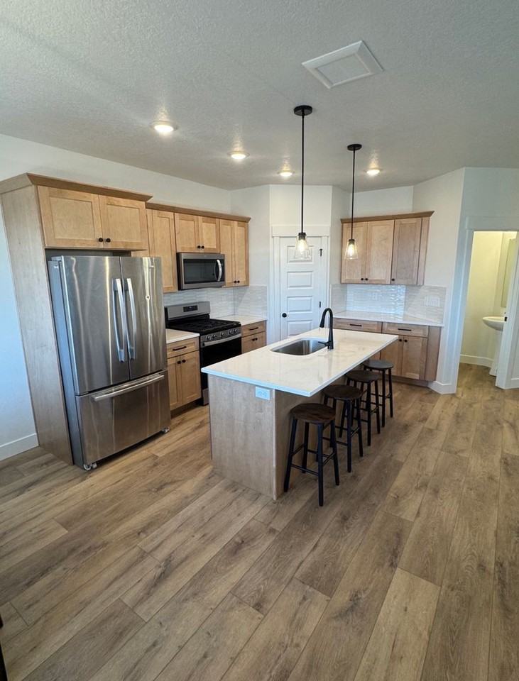 866 N Pugh Ln - Photo 5 of 40