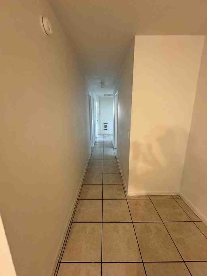 2318 Lydia St - Photo 5 of 11