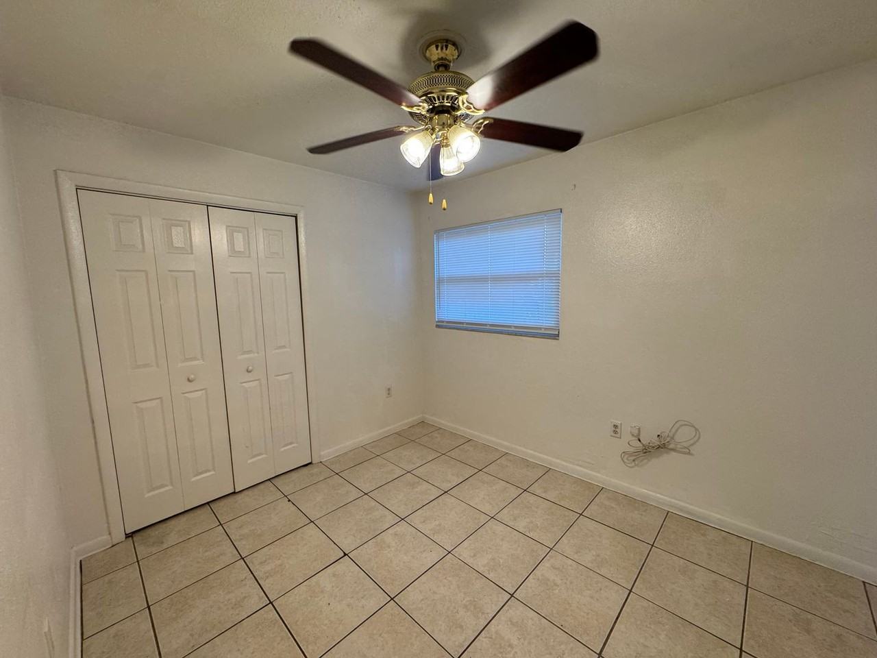 2318 Lydia St - Photo 7 of 11