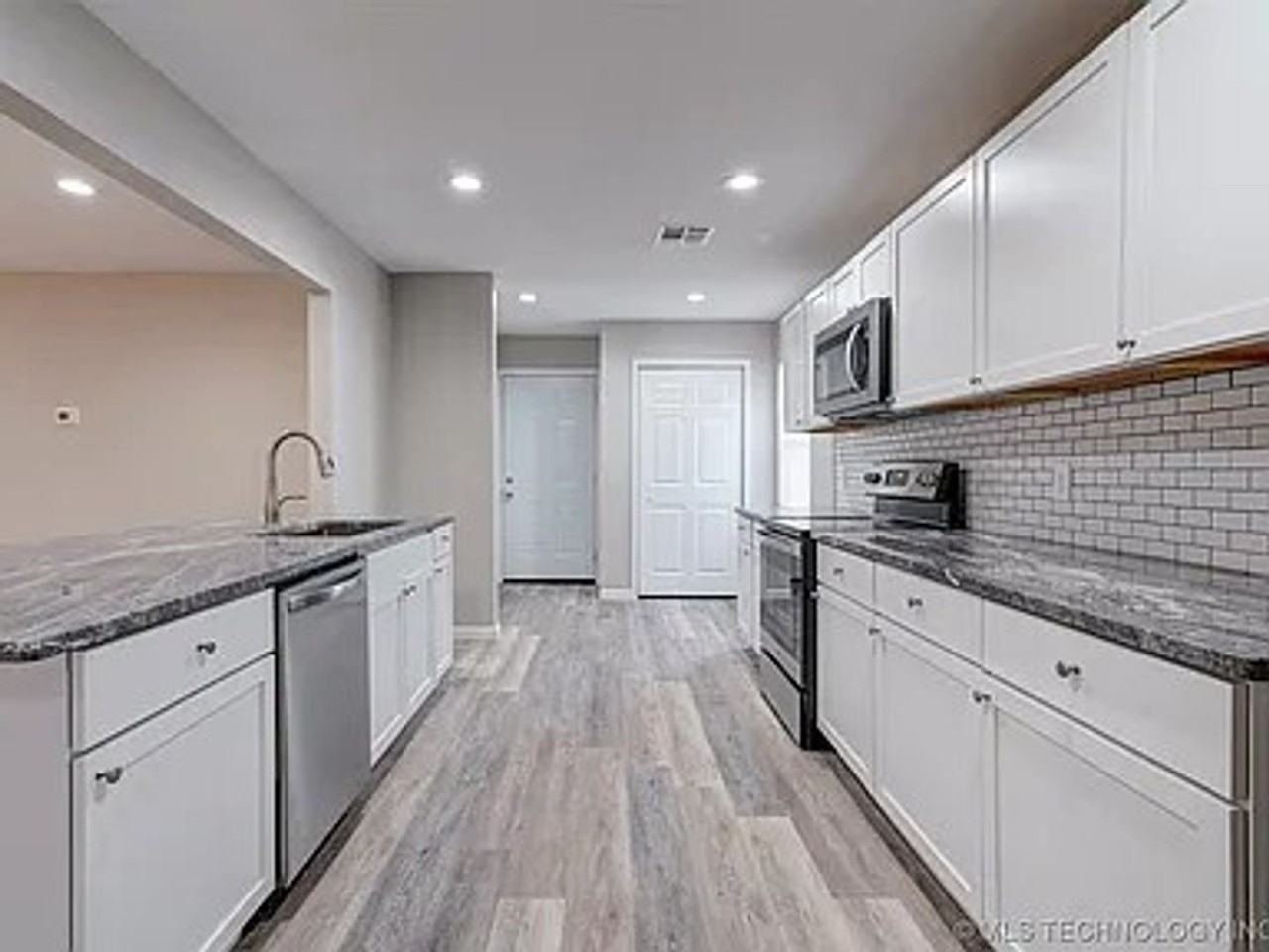 2612 W Houston Pl - Photo 4 of 19