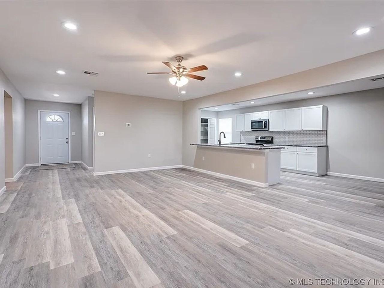 2612 W Houston Pl - Photo 6 of 19