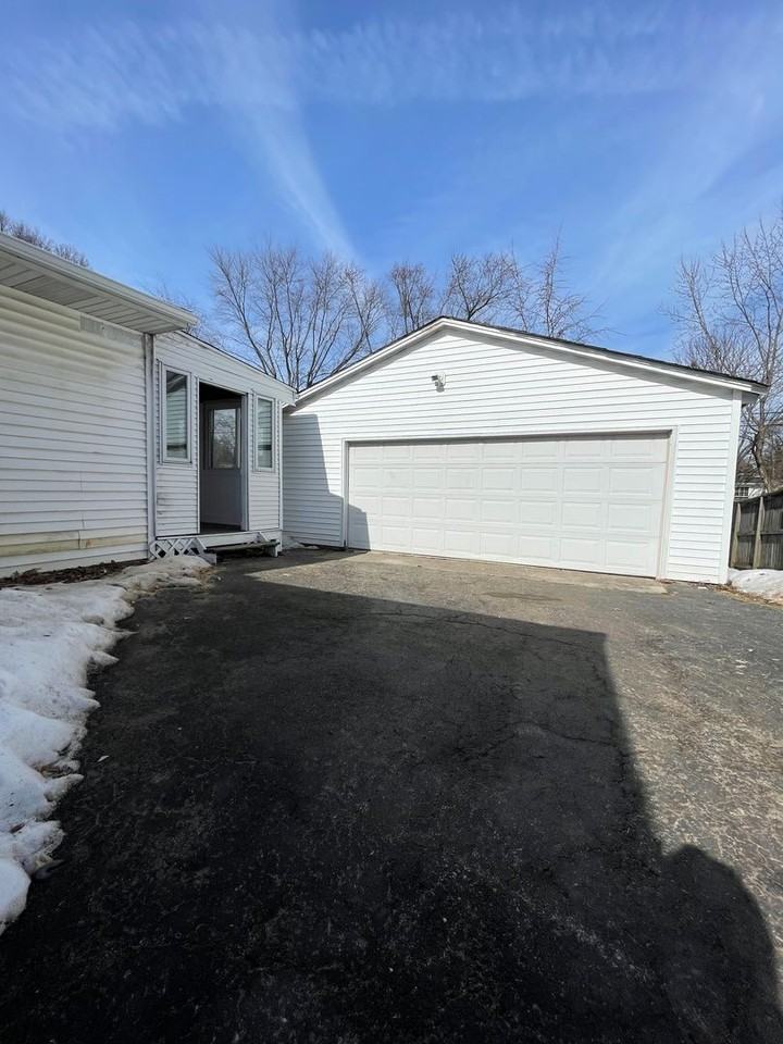 6542 Red Coach Ln - Photo 3 of 23