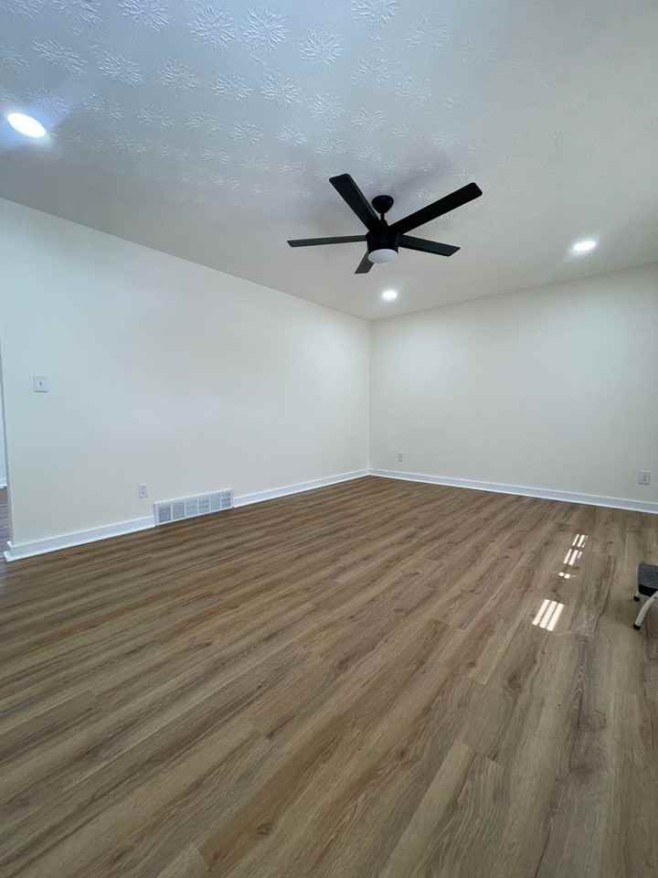 6542 Red Coach Ln - Photo 6 of 23