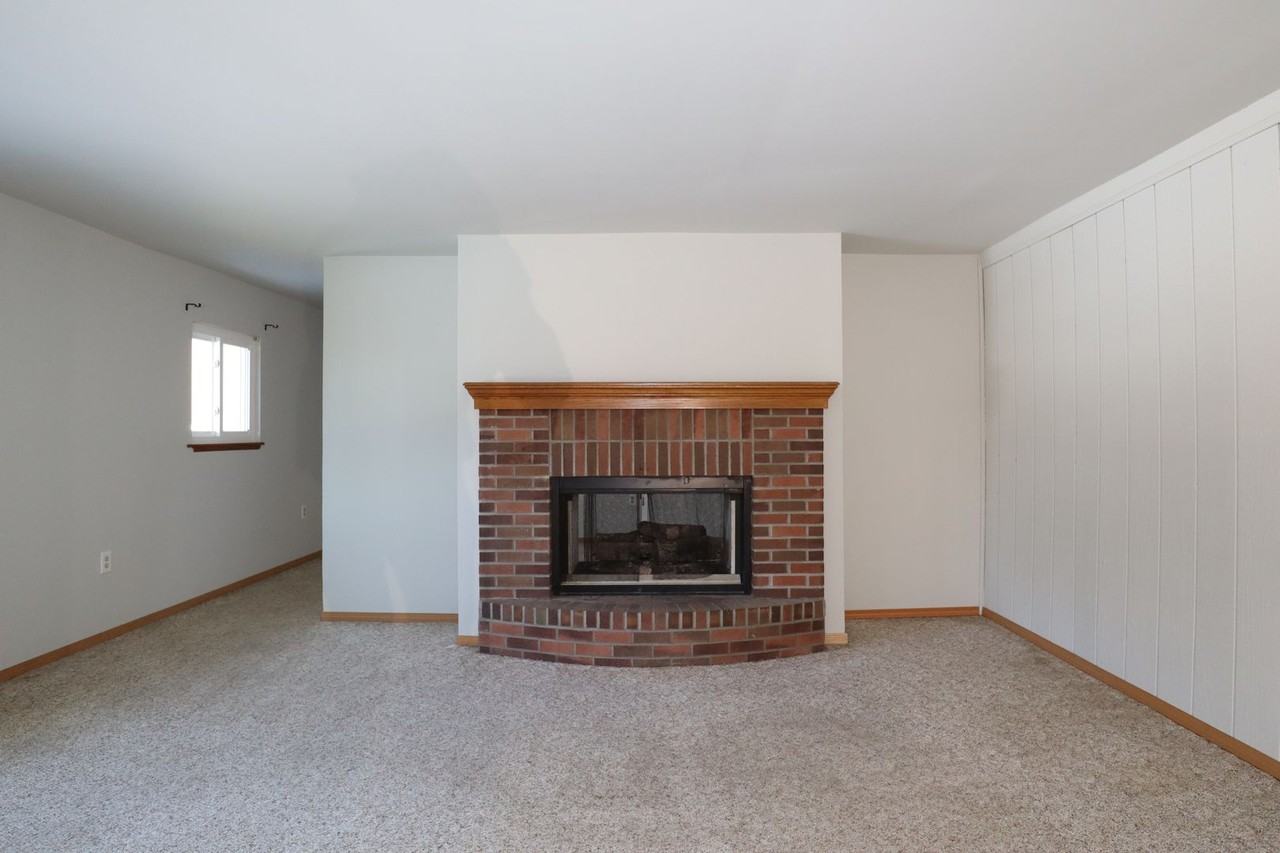 509 S East St - Photo 3 of 12