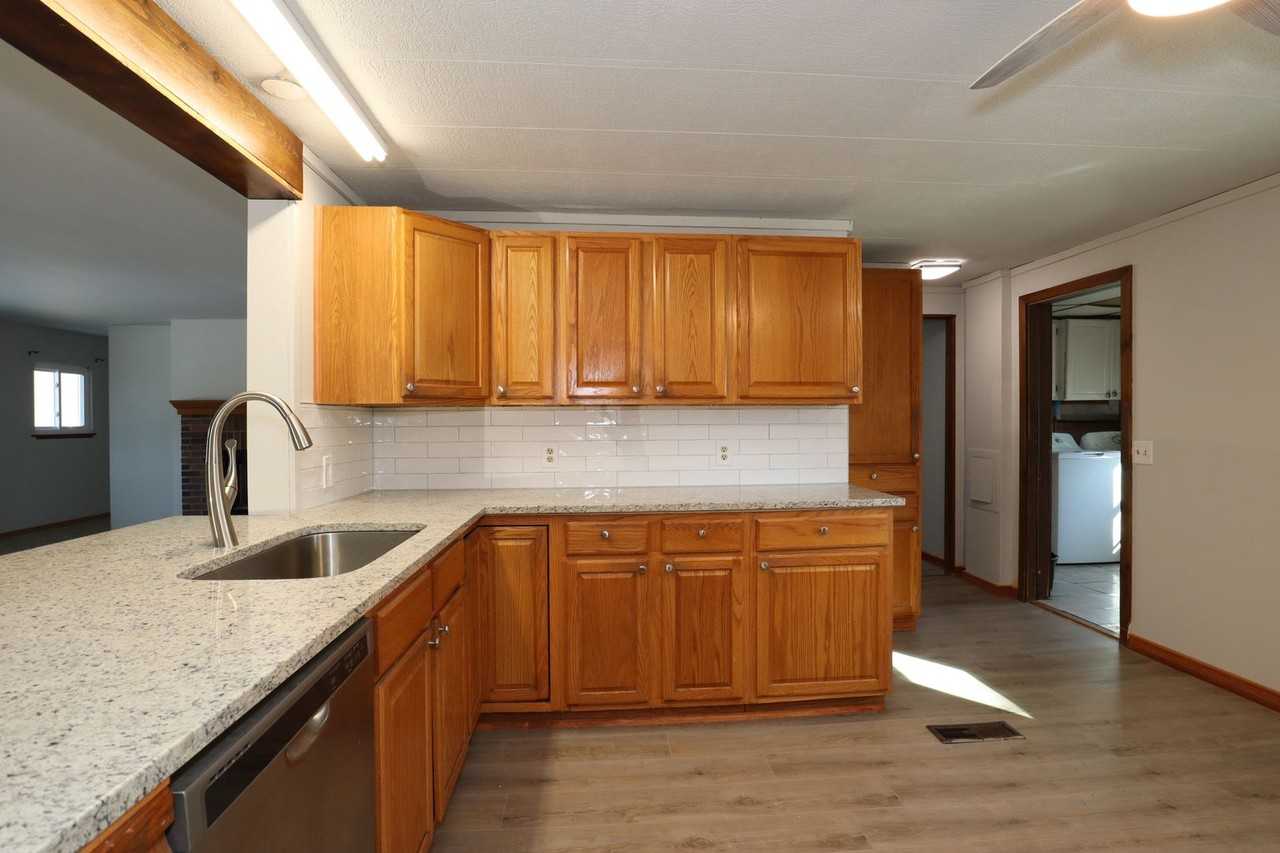 509 S East St - Photo 7 of 12