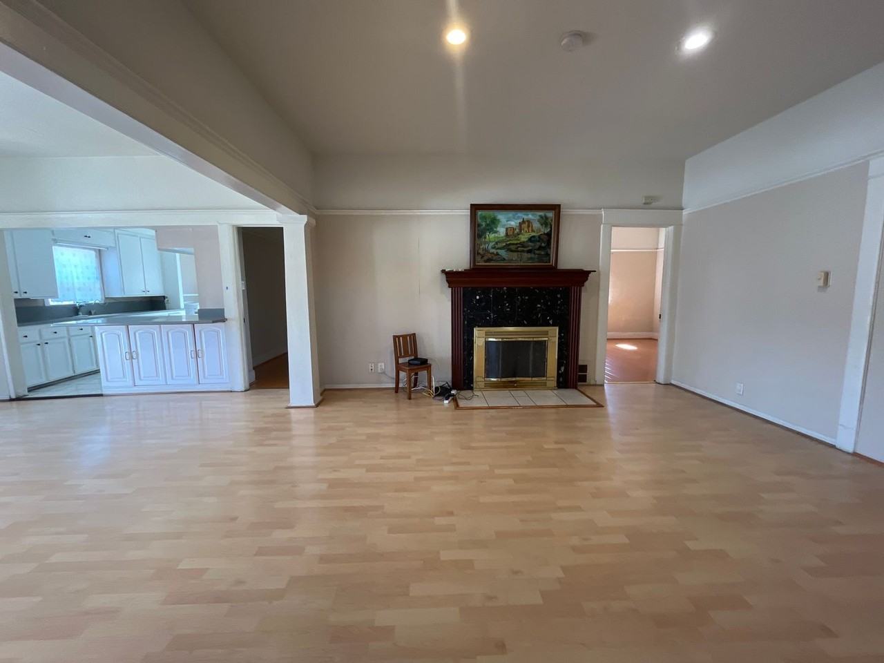 1402 W Alhambra Rd - Photo 2 of 5