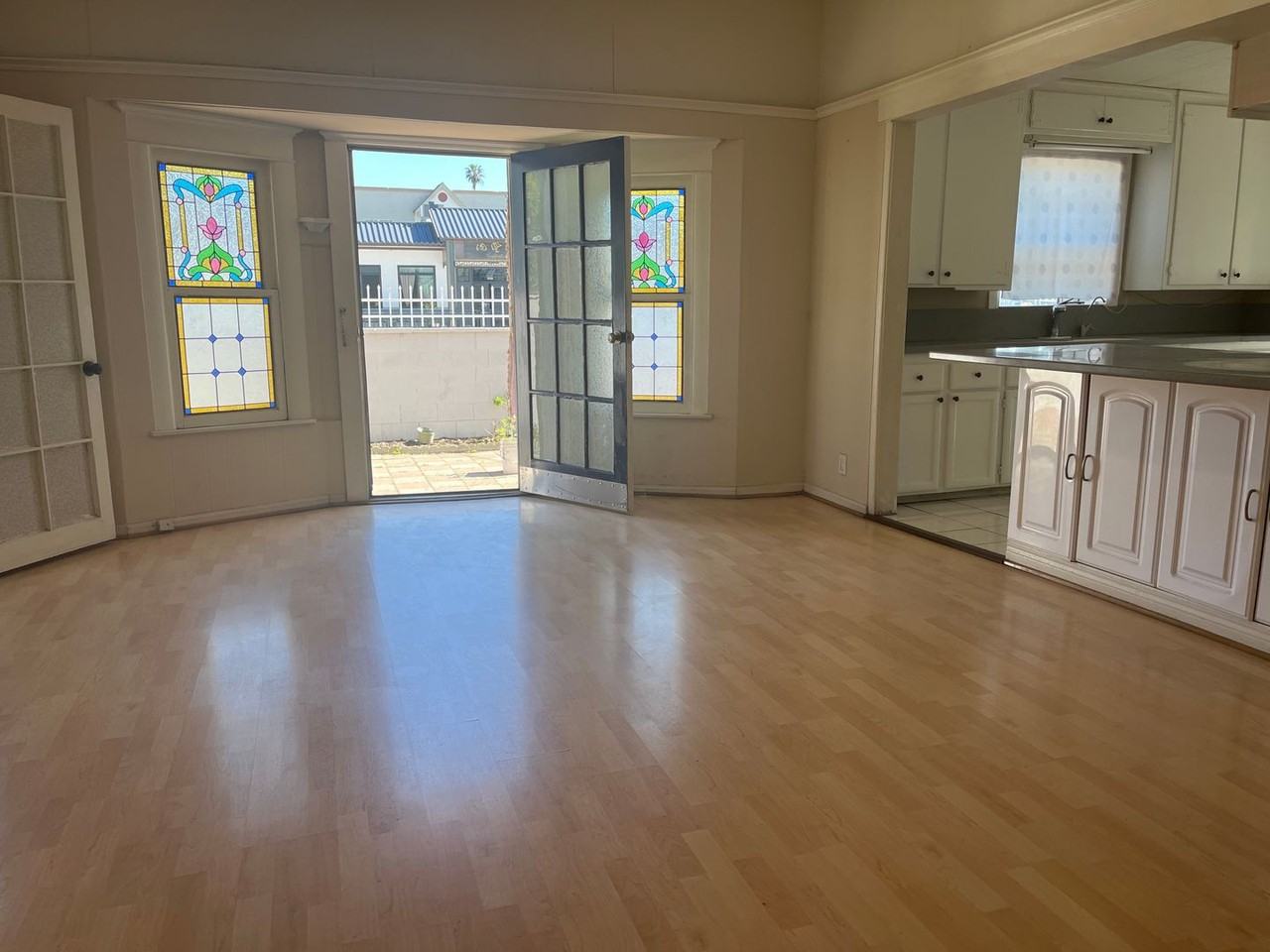 1402 W Alhambra Rd - Photo 3 of 5