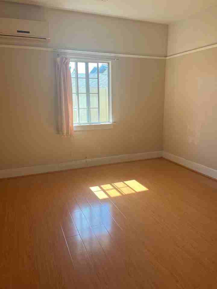 1402 W Alhambra Rd - Photo 4 of 5