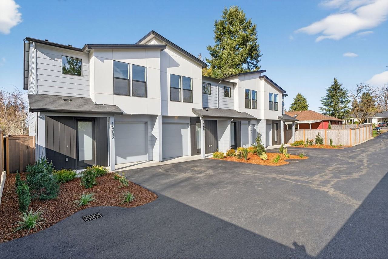 15609 Se Meadowlark Ln - Photo 2 of 25