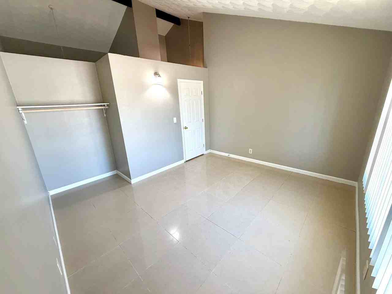 4407 De Forest St - Photo 5 of 33