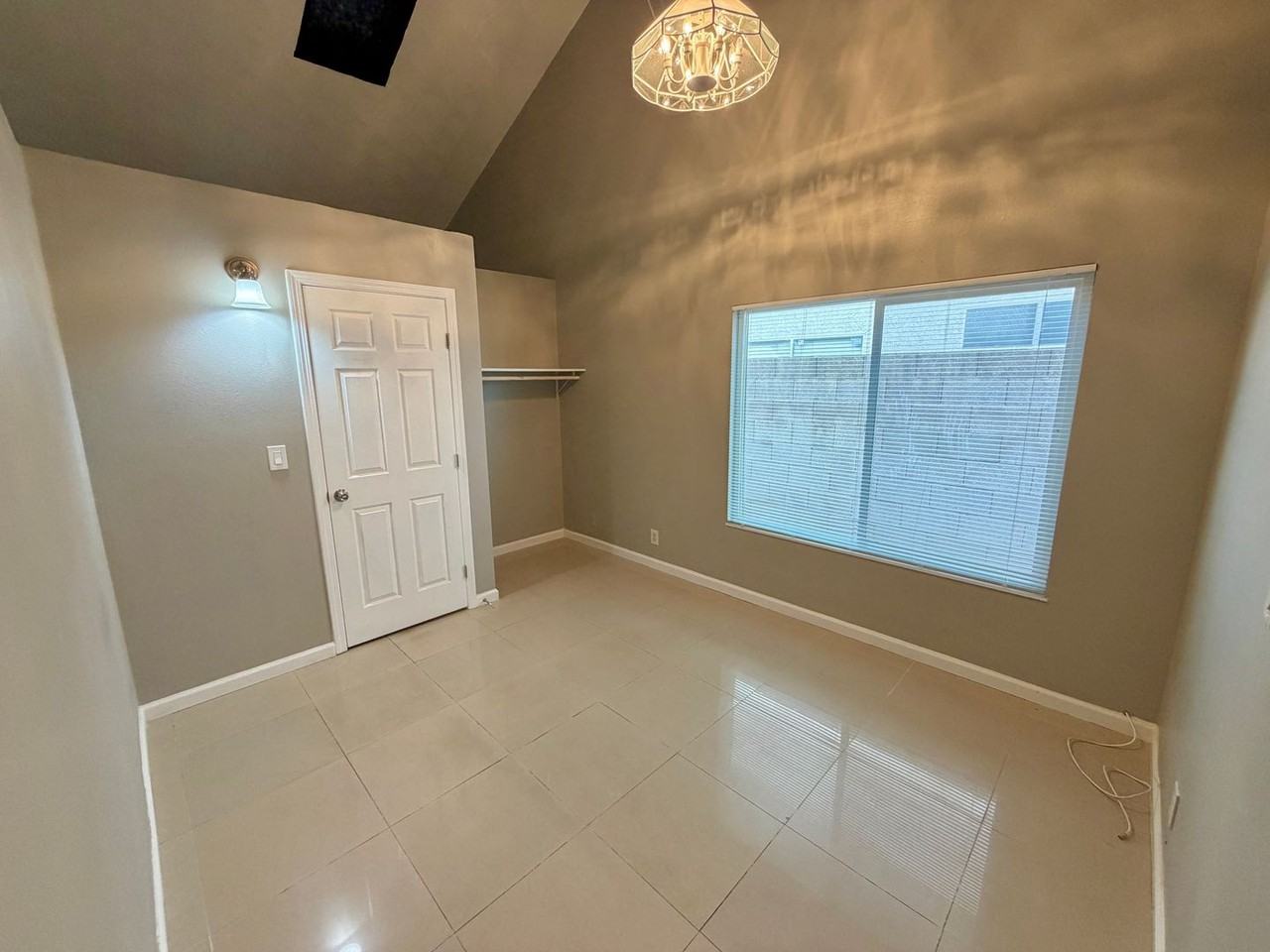 4407 De Forest St - Photo 6 of 33