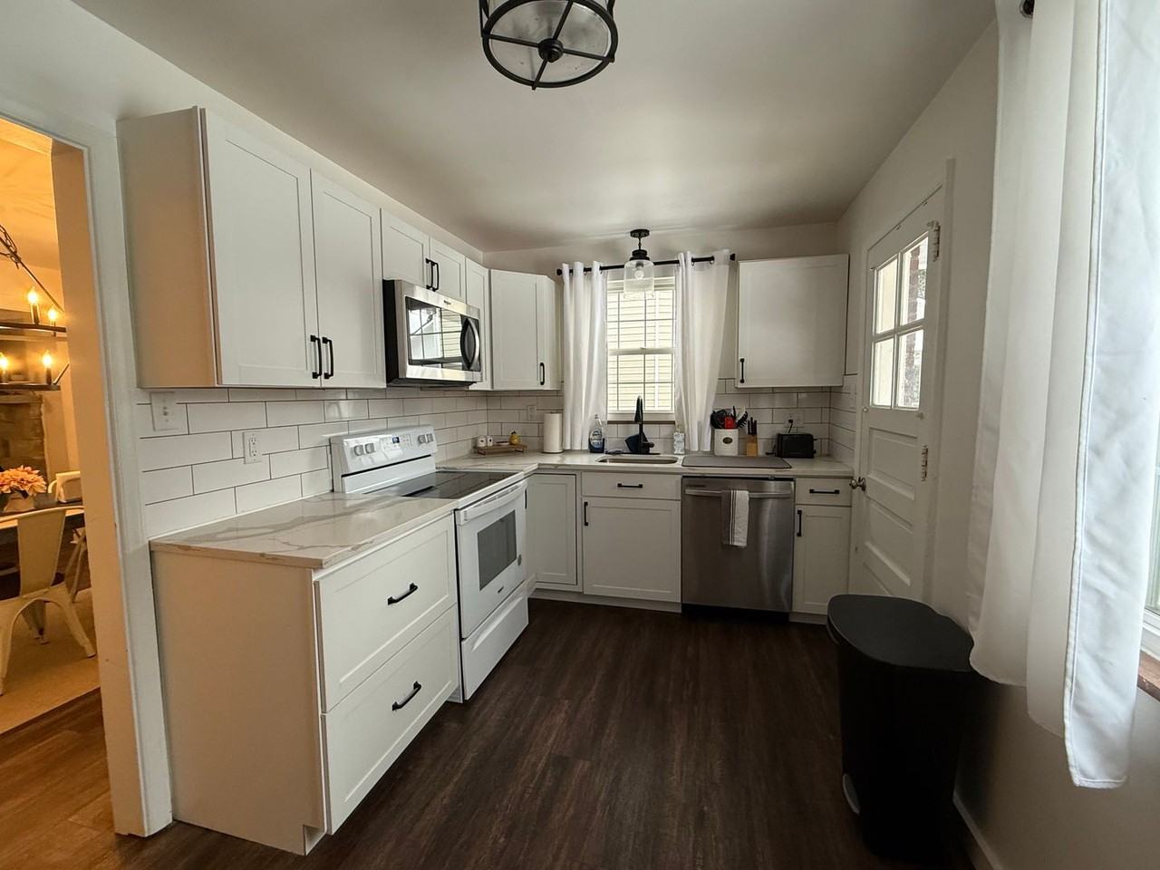 327 Chestnut St - Photo 4 of 15