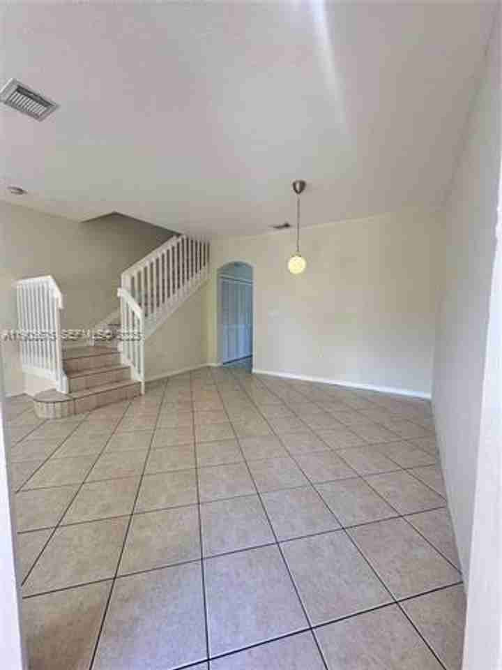 8258 8258 NW 108th Pl th 8-4 #4 - Photo 3 of 9