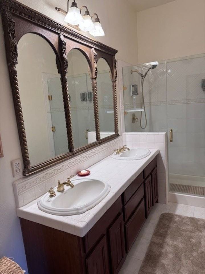 14235 Quaker Ridge Ct - Photo 7 of 10