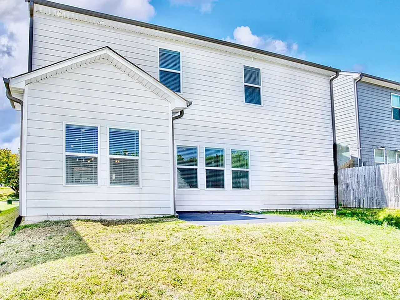 209 Dillon Cir - Photo 3 of 21