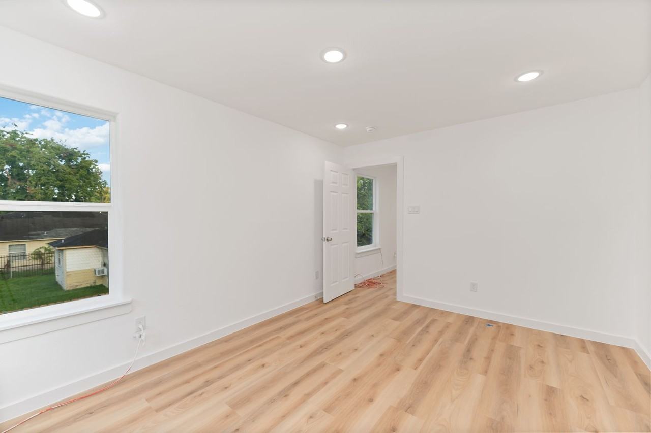 7652 Fawnridge Dr - Photo 6 of 29