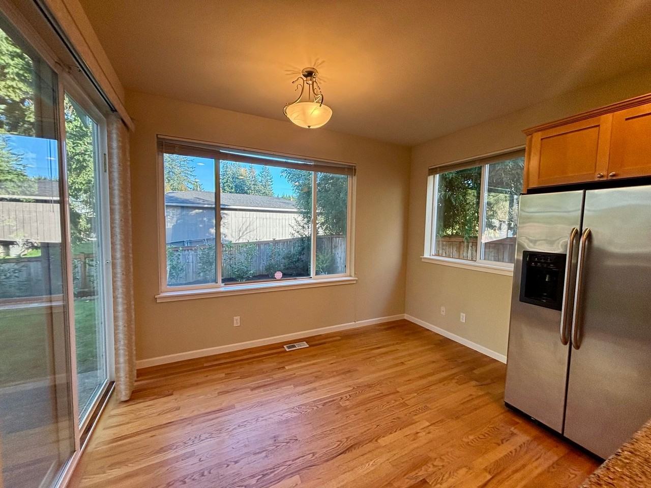 2104 Monterey Ct Ne - Photo 3 of 23